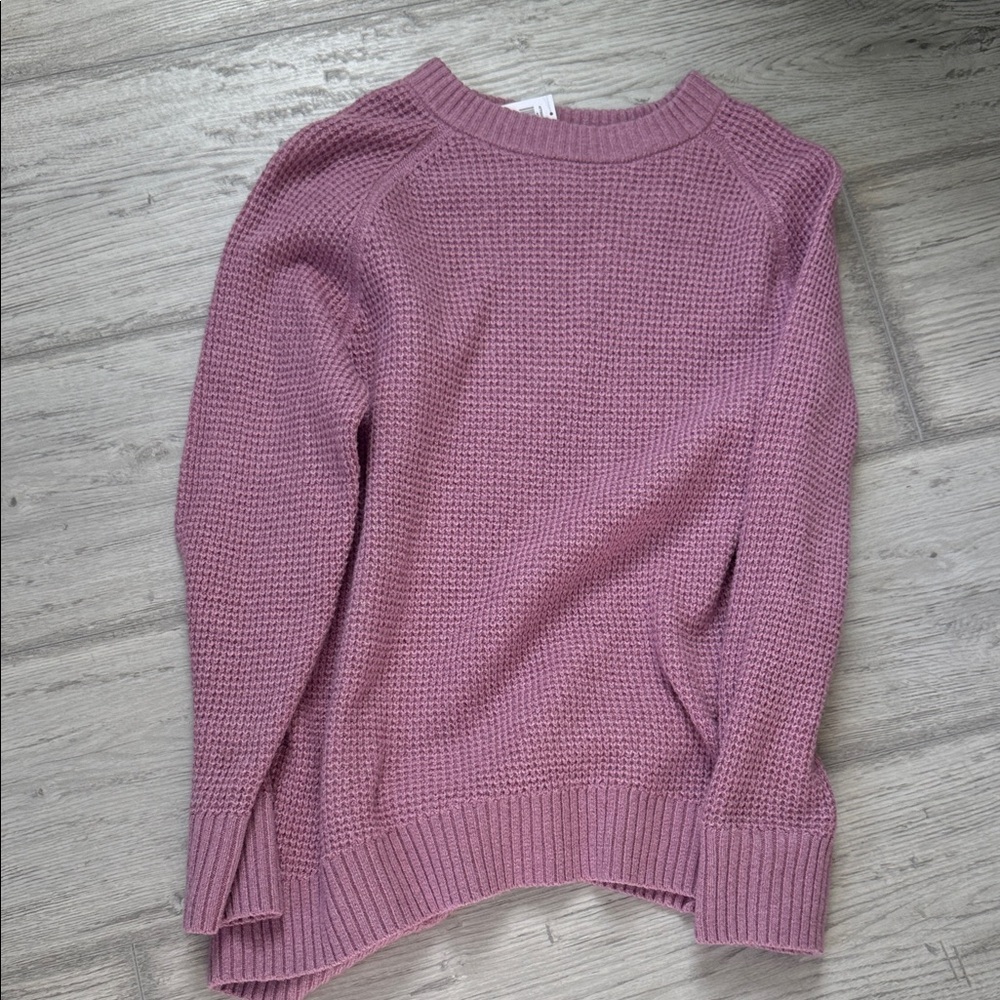 Old Navy Women's Knit Sweater in Mauve